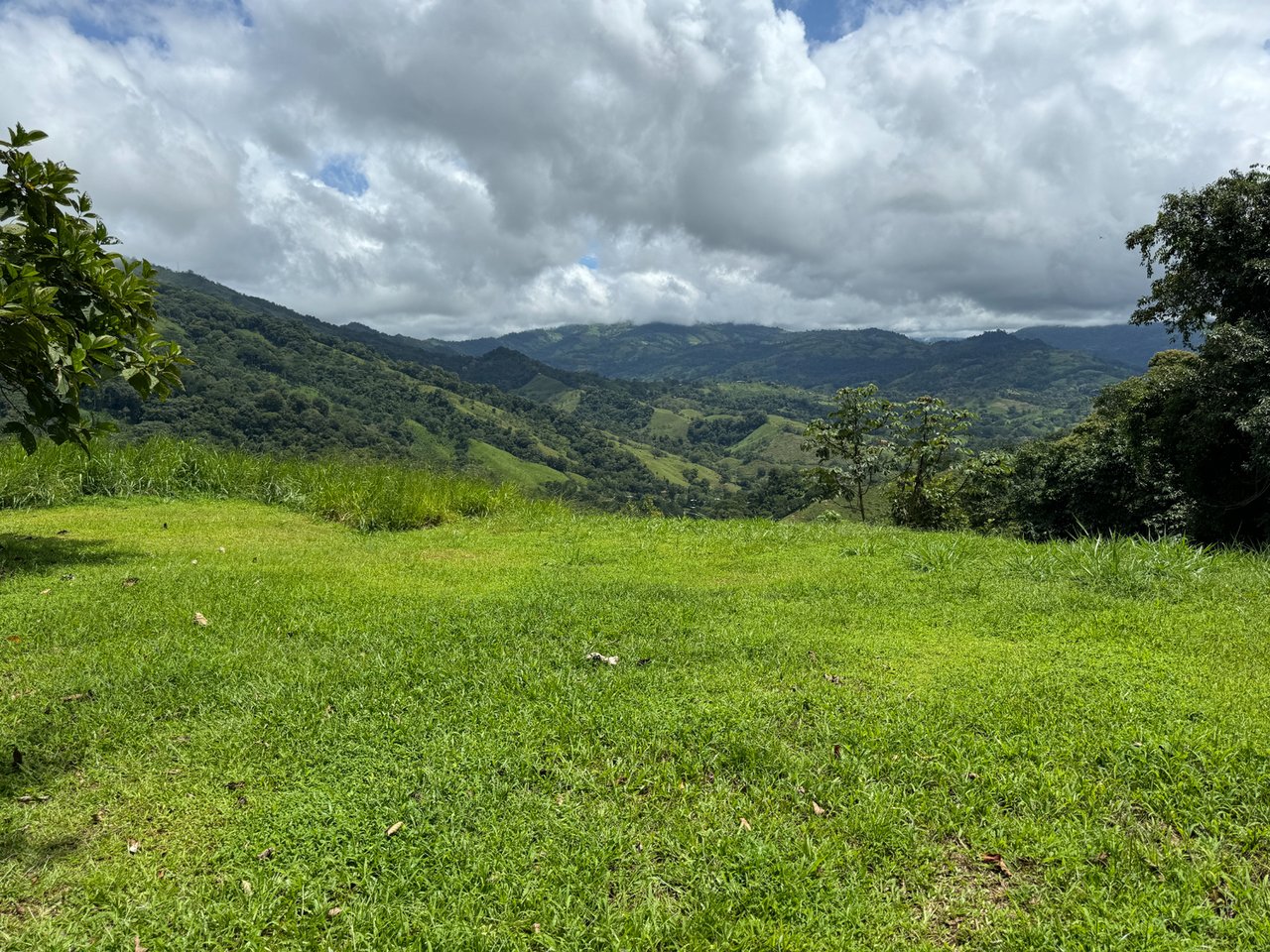 Ocean View Riverfront Acreage, Dominical, Puntarenas