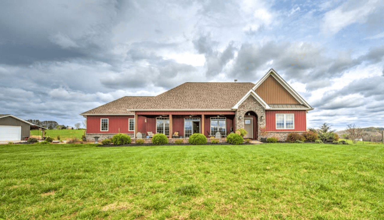762 Lakeside Rd