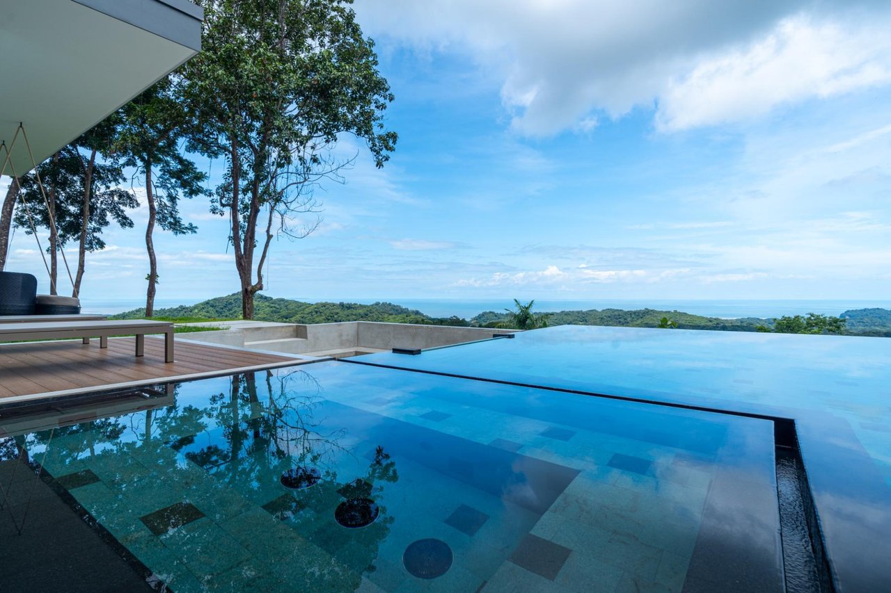 Private Solar Powered Ocean View Villa, Ojochal, Puntarenas