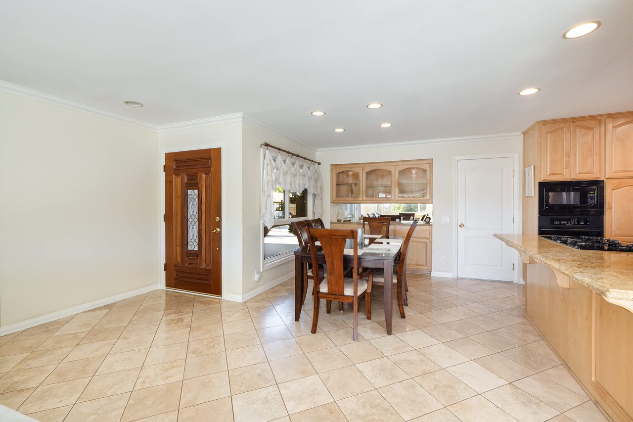 26114 Roymor Drive, Calabasas