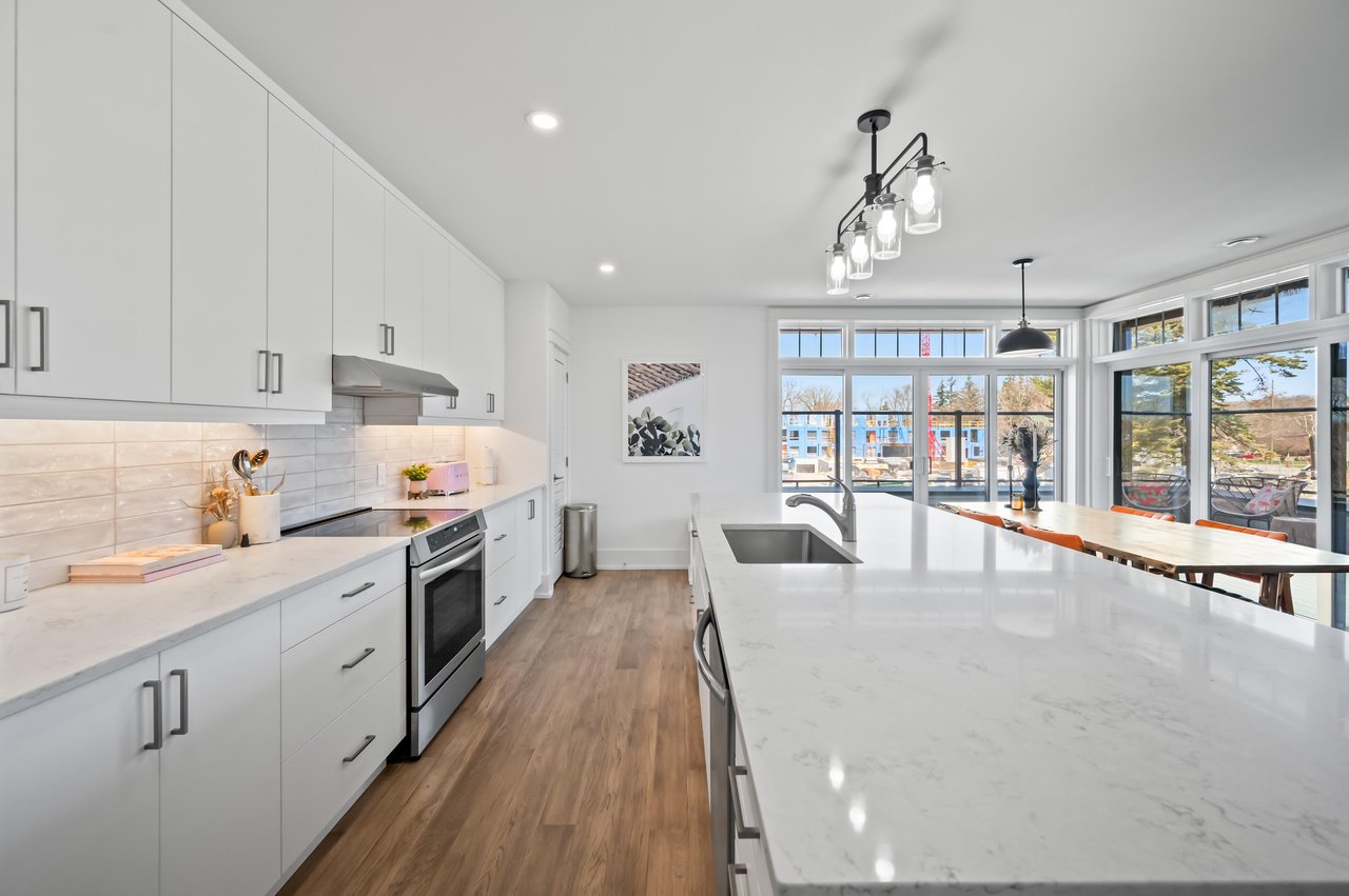 303-17 Cleave Avenue