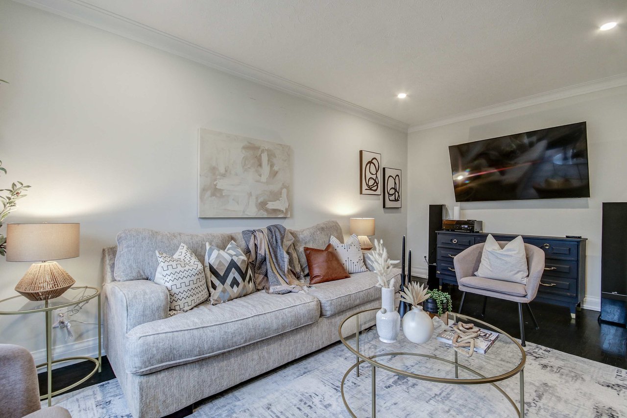 42 Bunnell Cres