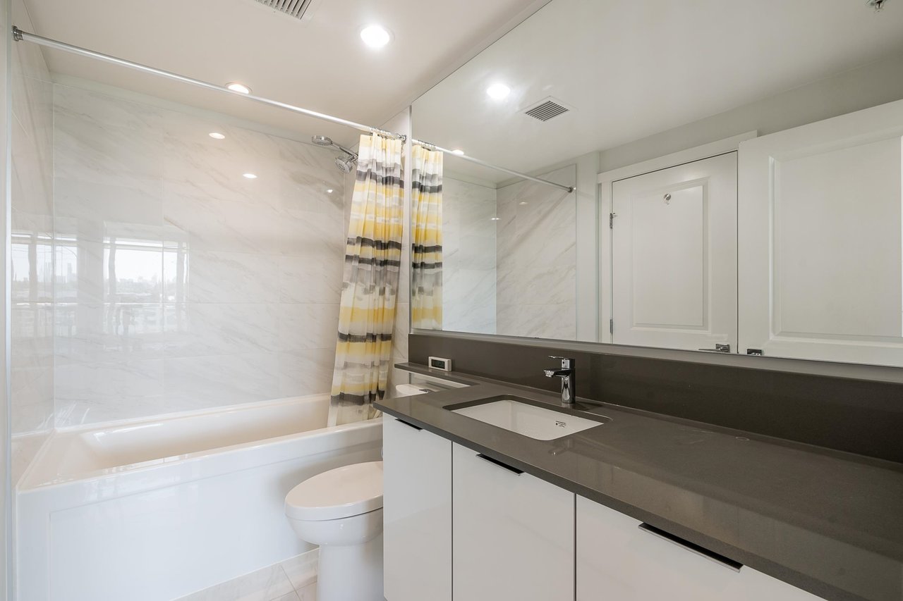 403-2388 Madison Ave