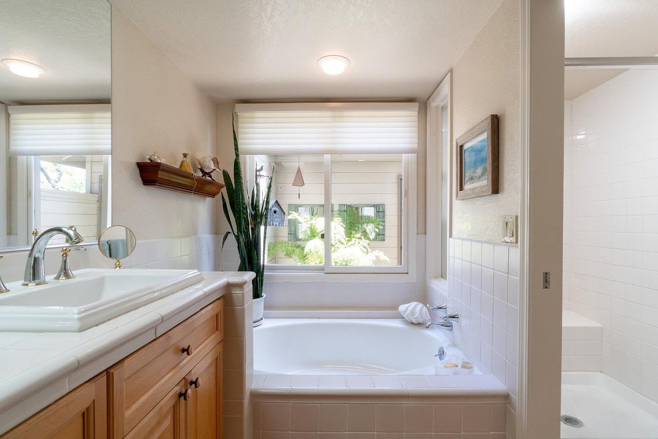 129 White Oaks Ln