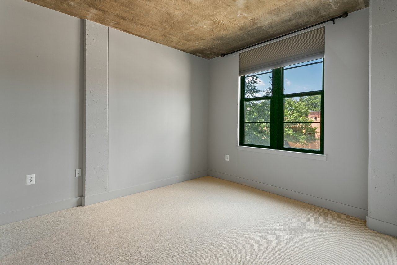2125 14th St NW, #322