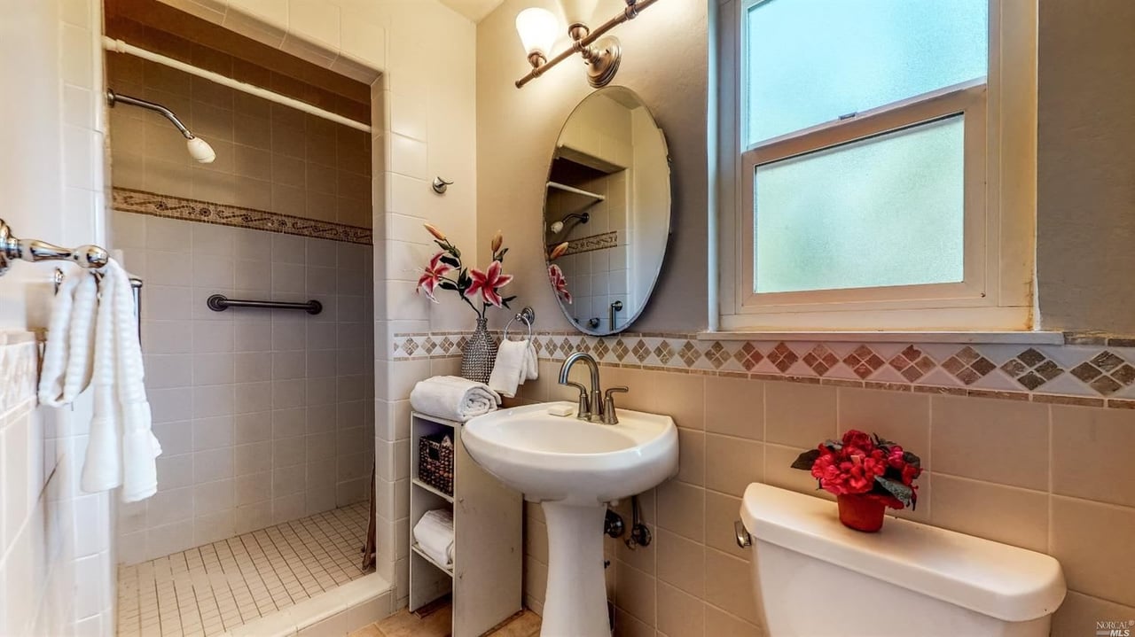 5 San Carlos Dr