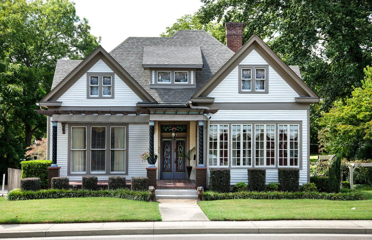 Curb Appeal: Victorian Whimsy