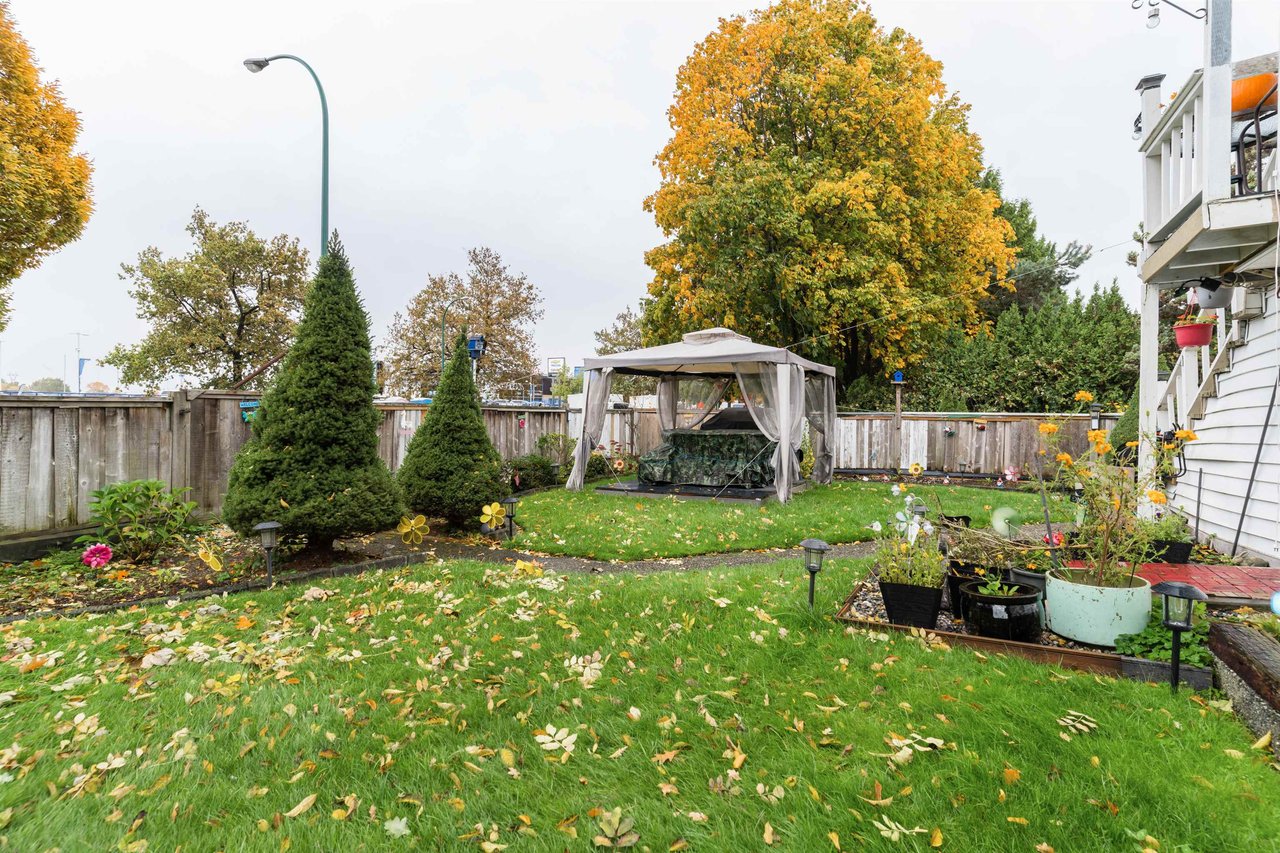 467 SE Marine Dr