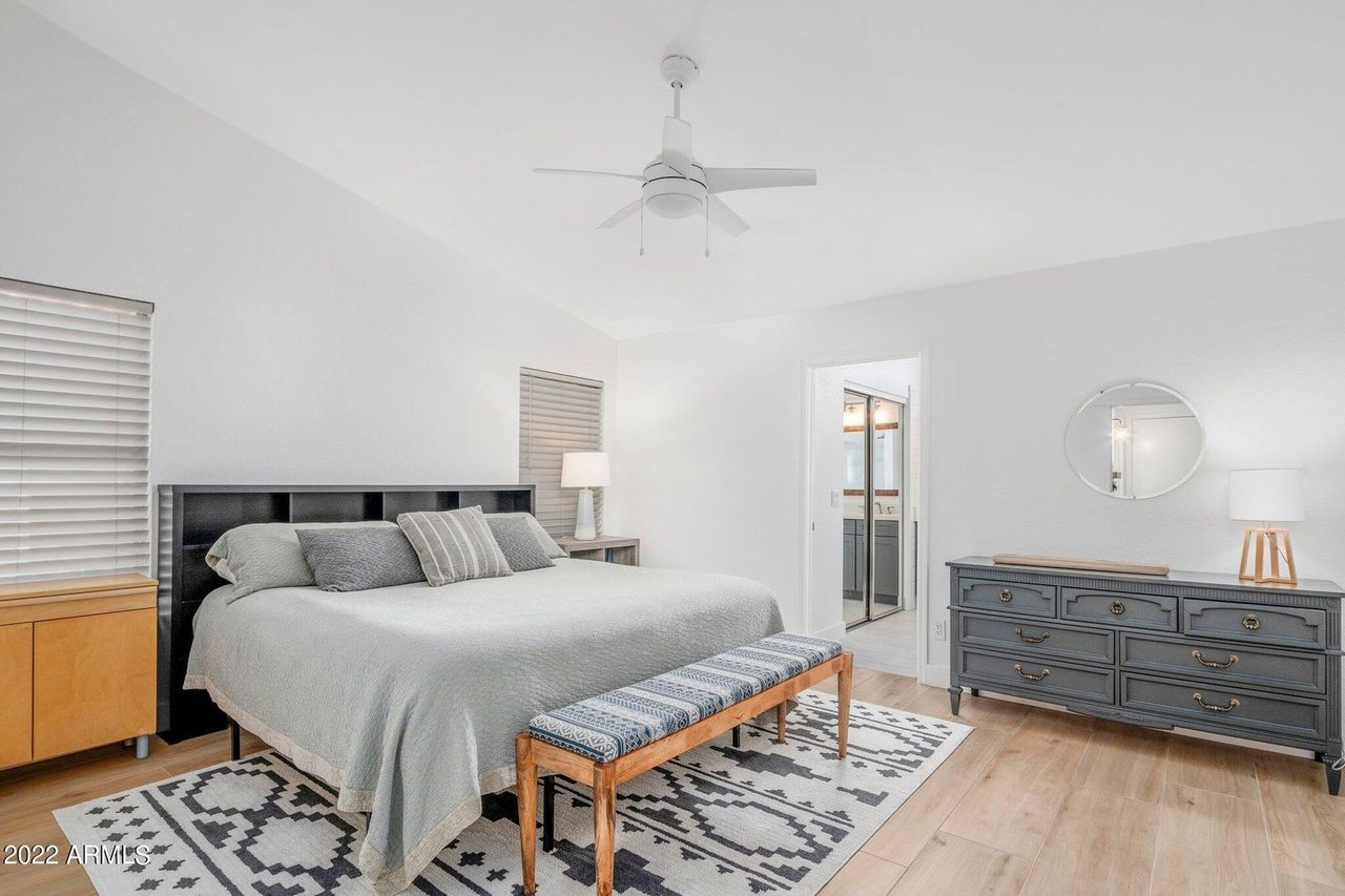 3526 E Utopia Rd