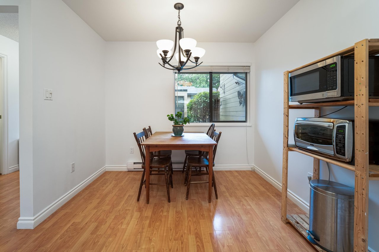 28-3851 Blundell Rd