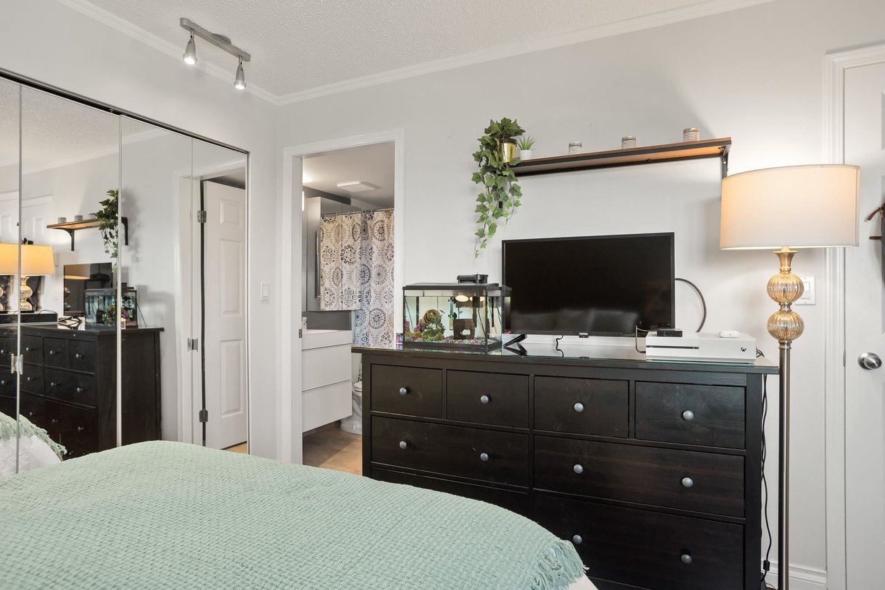 906-1833 Frances Street, Vancouver