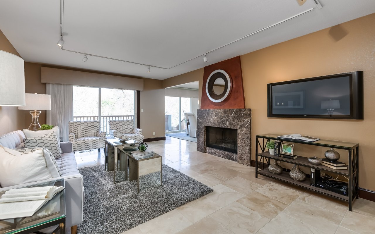 83 Leeds Ct, E