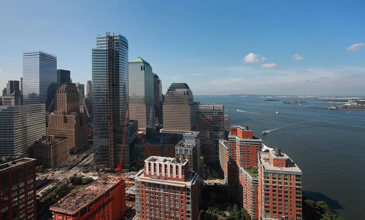 41 River Terrace 