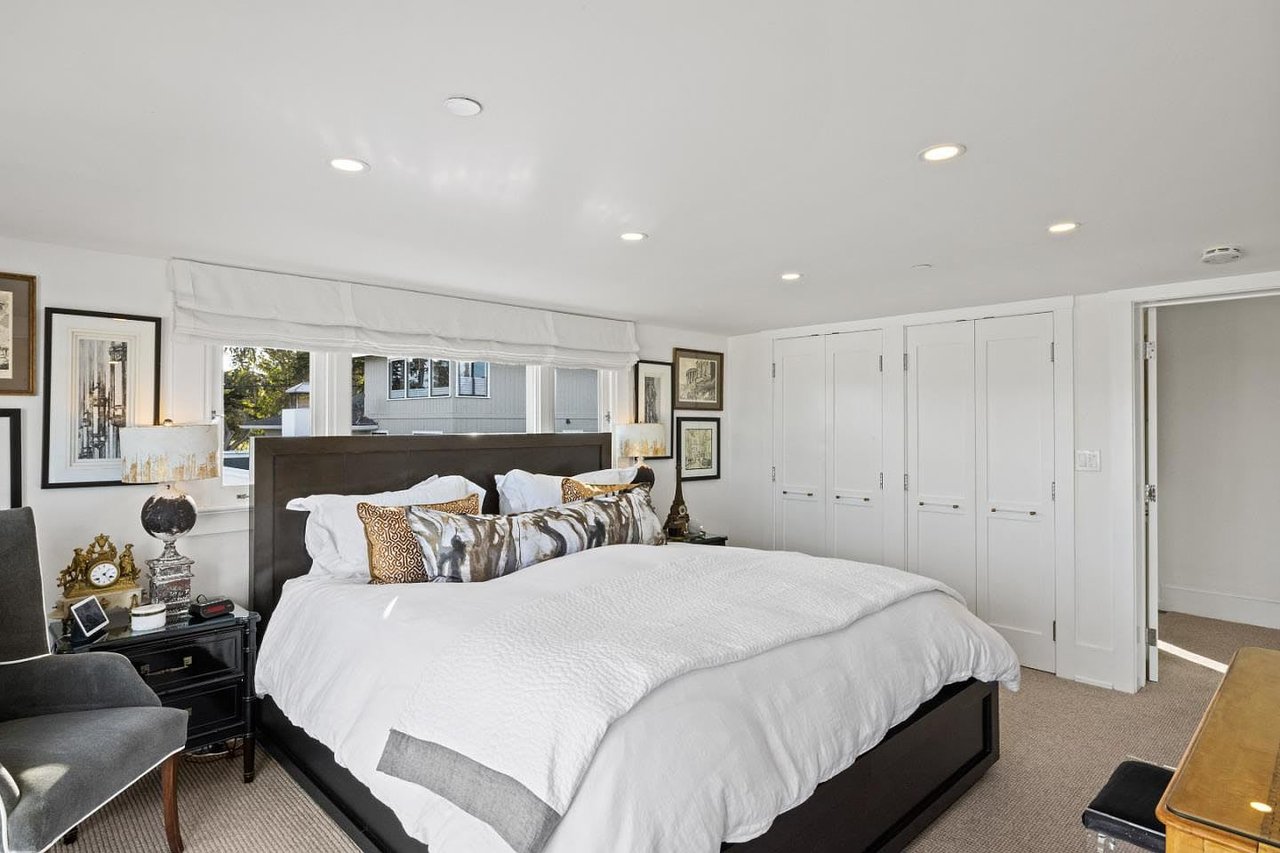 869 Del Monte Blvd