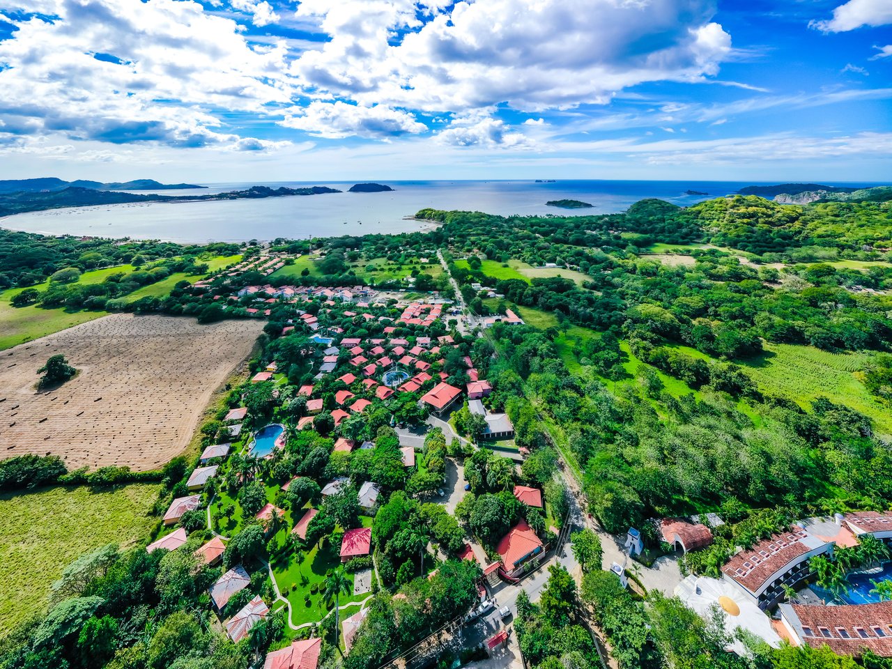 Casa Papaya Villaggio II, 431B | Renovated One-Bedroom Condo Steps from 7 Beaches