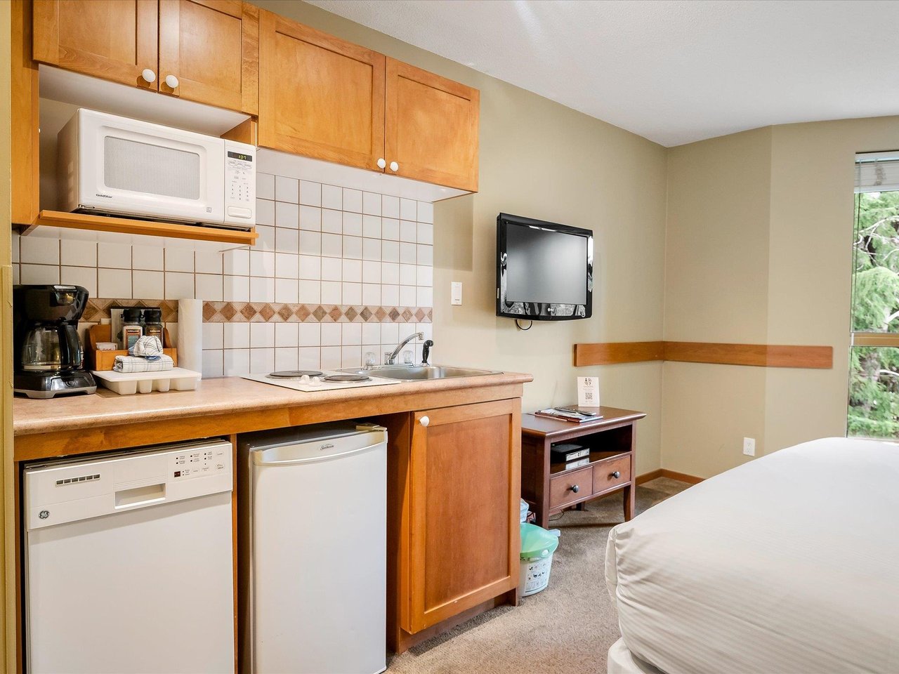 411-4315 Northlands Blvd