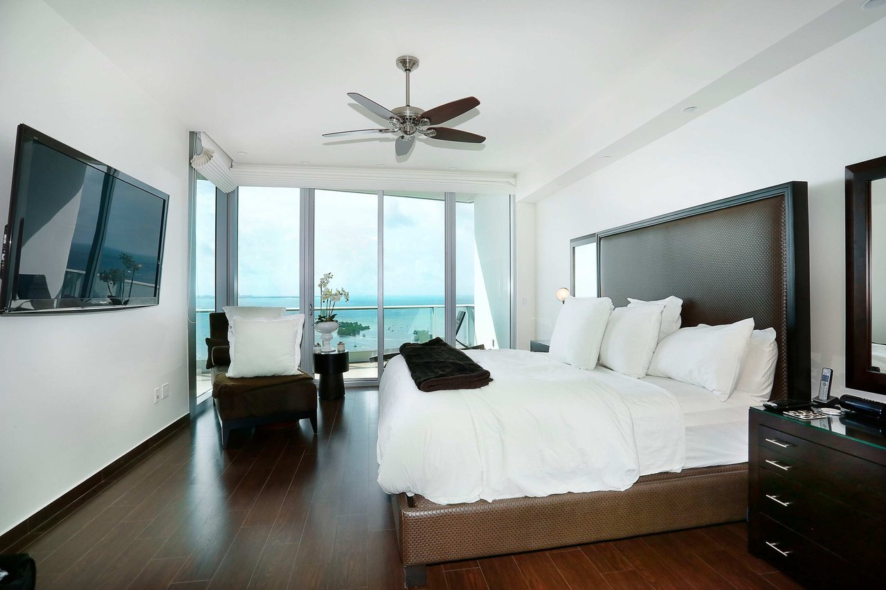 2627 S Bayshore Drive #2903