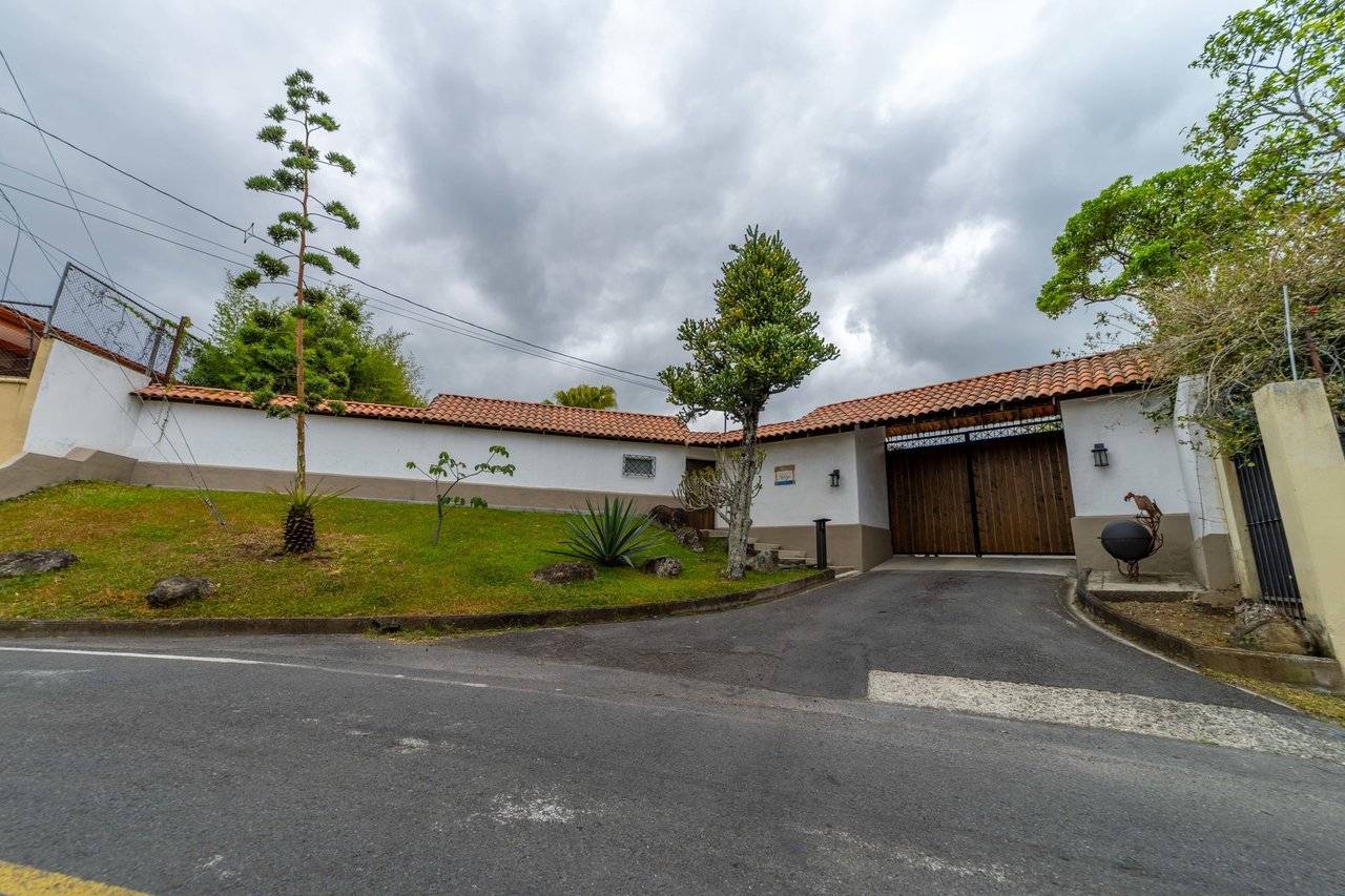 Private Gated Guest House Estate, Escazu, San Jose