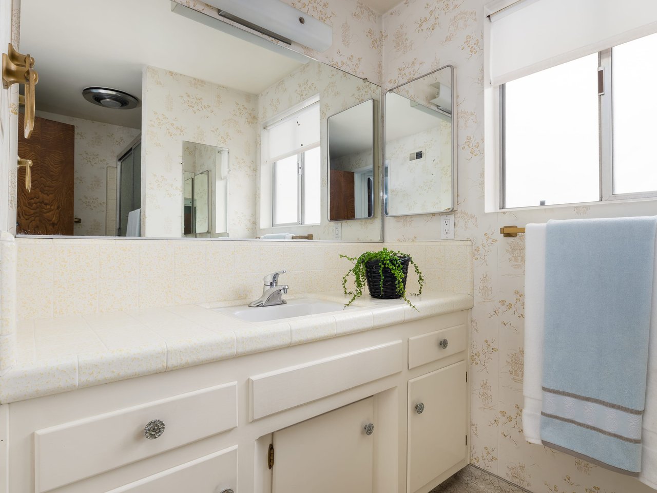 2260 W 229th Place