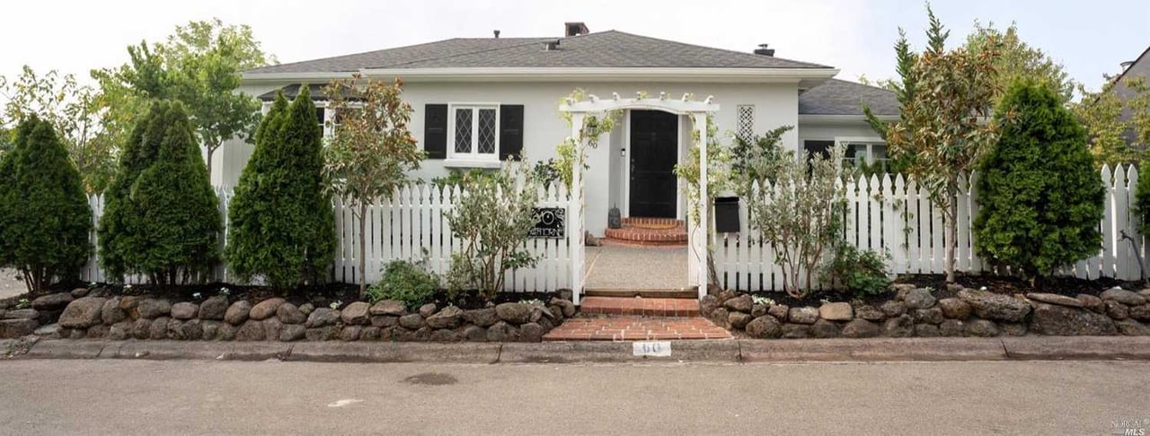 60 Hawthorne Avenue