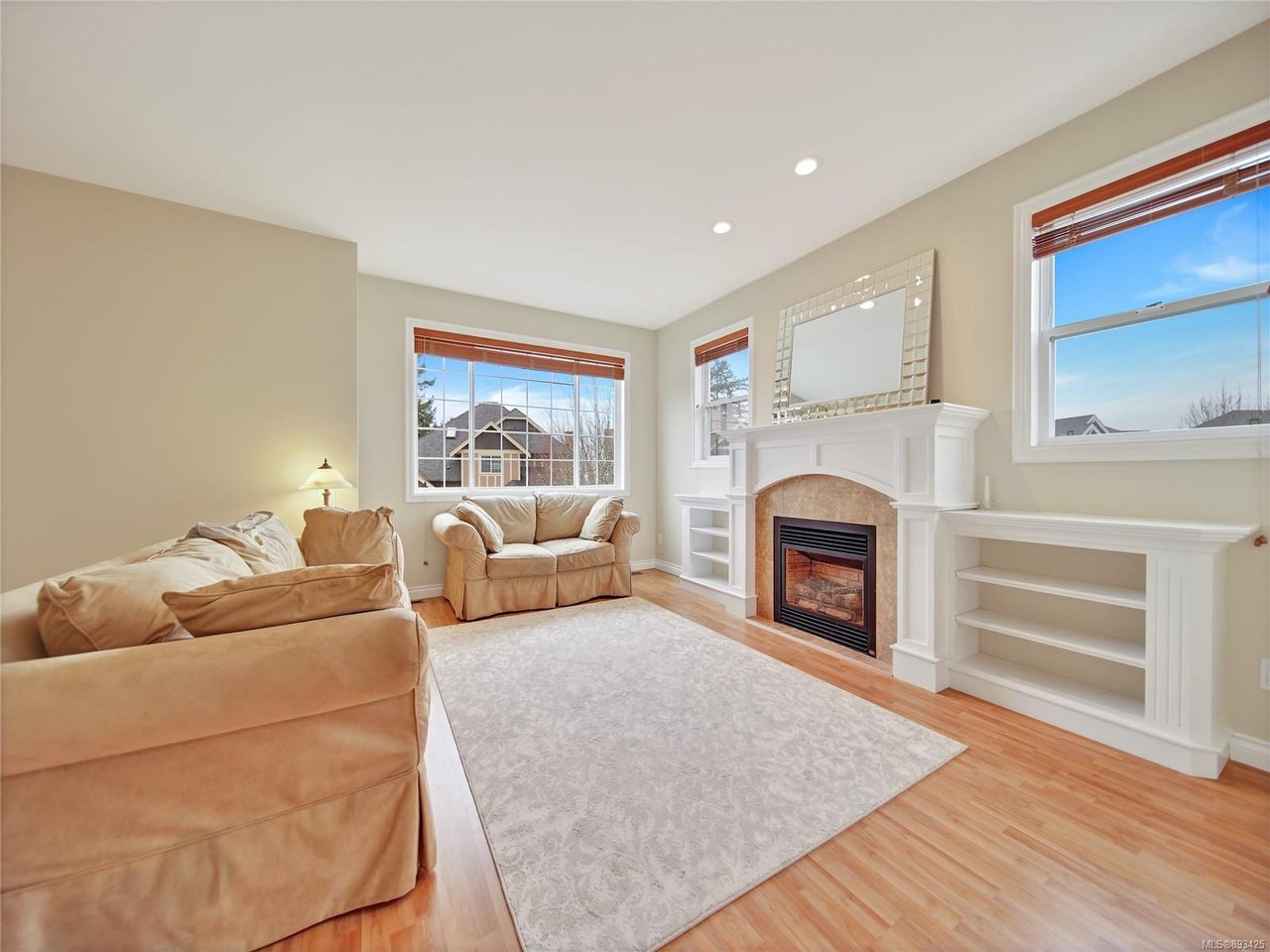 1260 Rockhampton Close