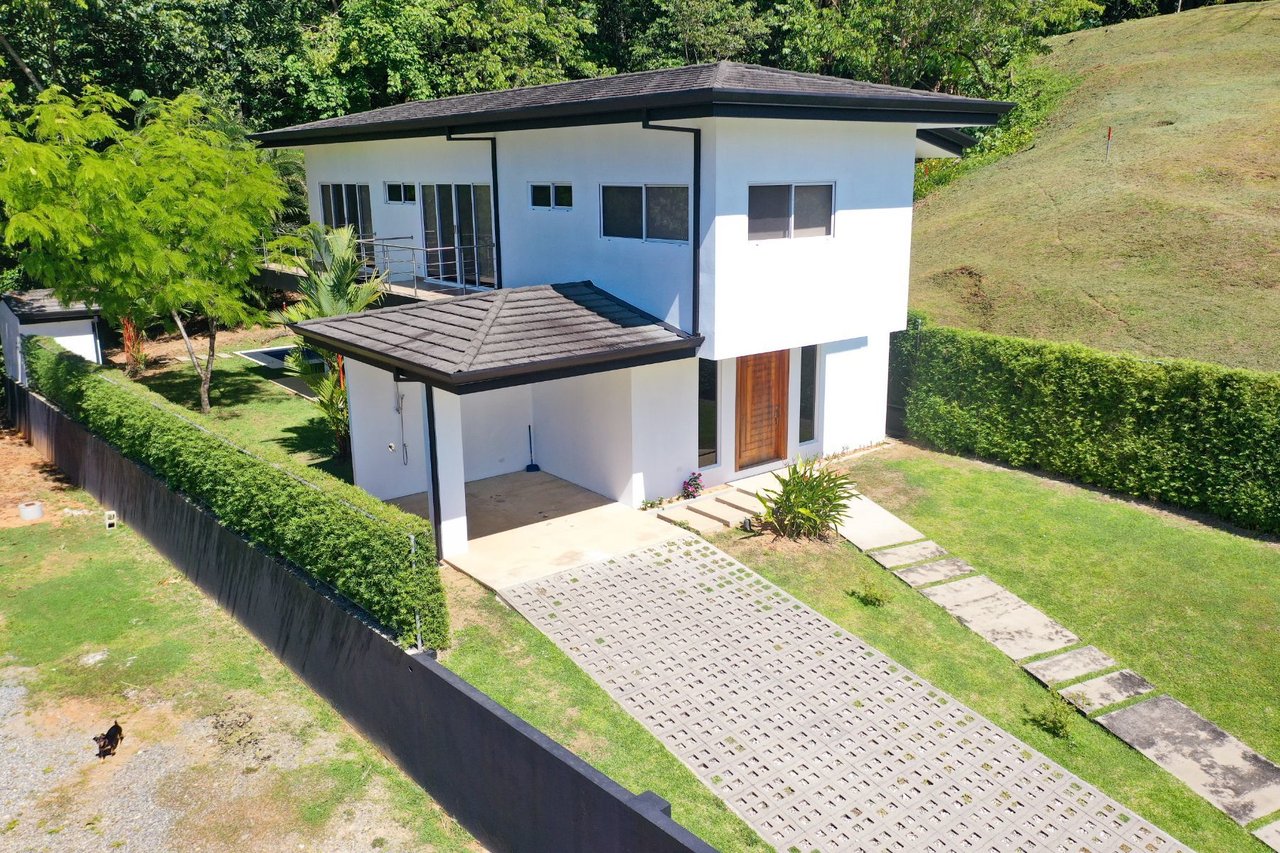Coastal Ocean View Townhouse, Dominical, Puntarenas