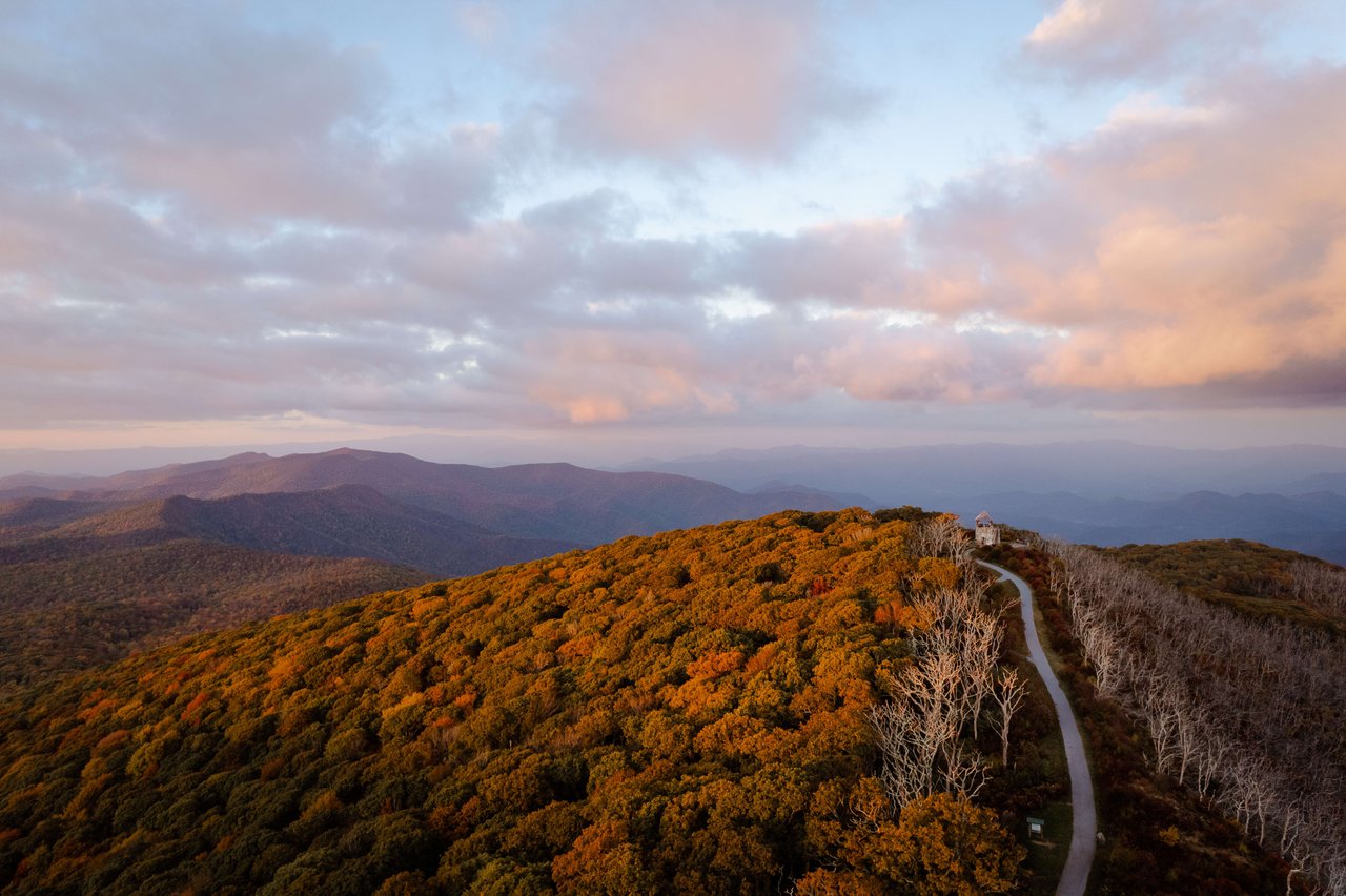 Wayah Bald Franklin NC mountain vista firetower hike