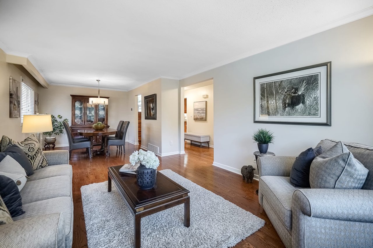 268 Mineola Rd E