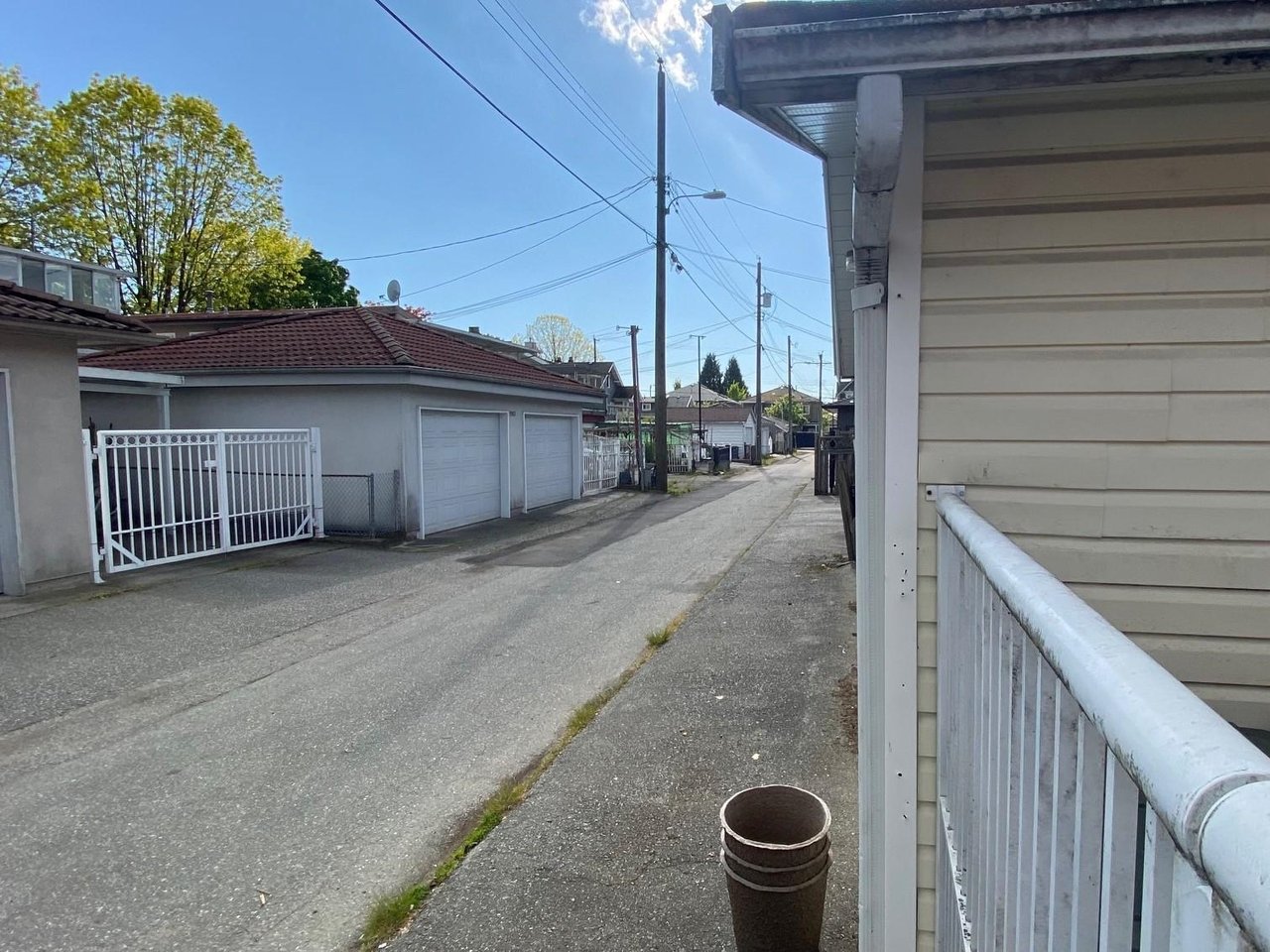 2070 E 26th Ave