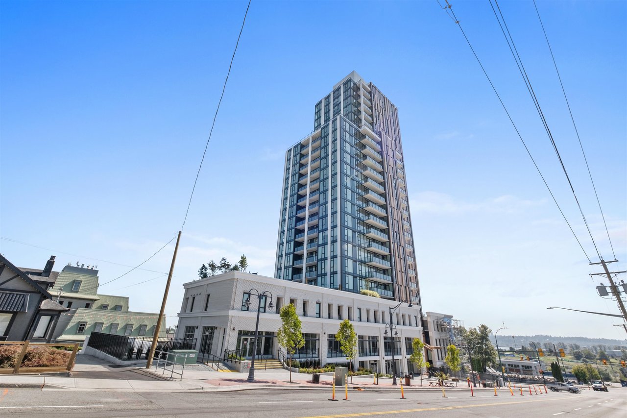 1809-901 Lougheed Hwy