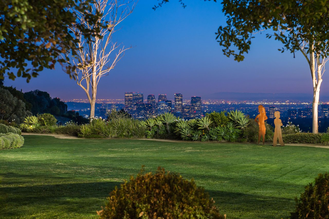 Confidential, Beverly Hills