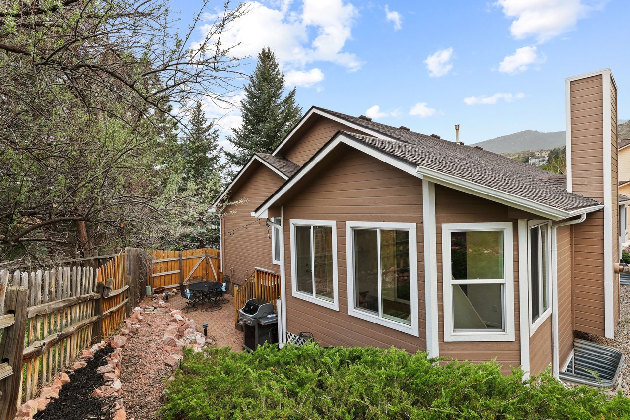 5423 Lions Gate Lane