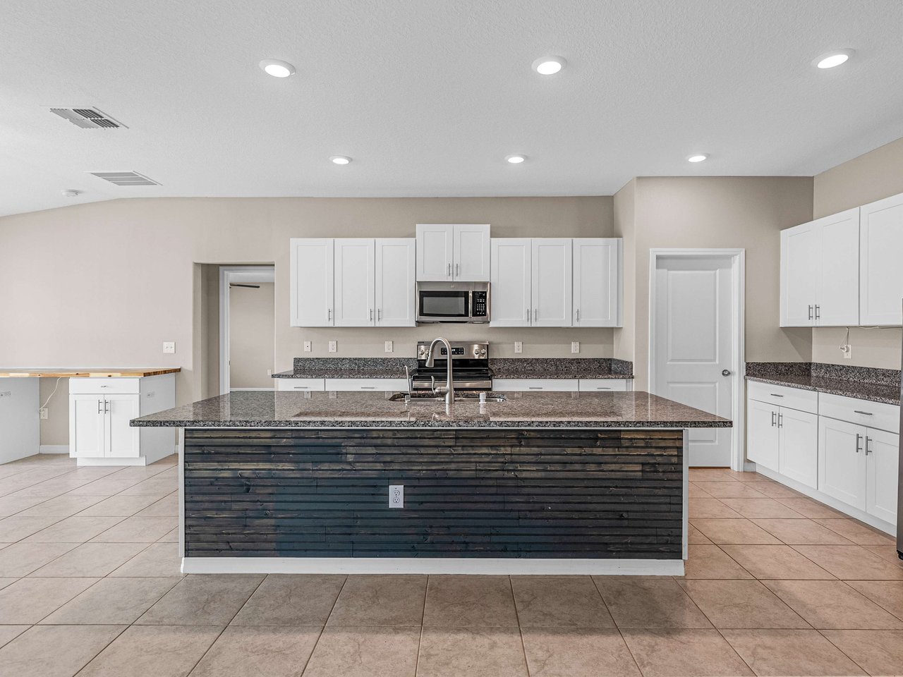 5474 LESLIE CANYON DR