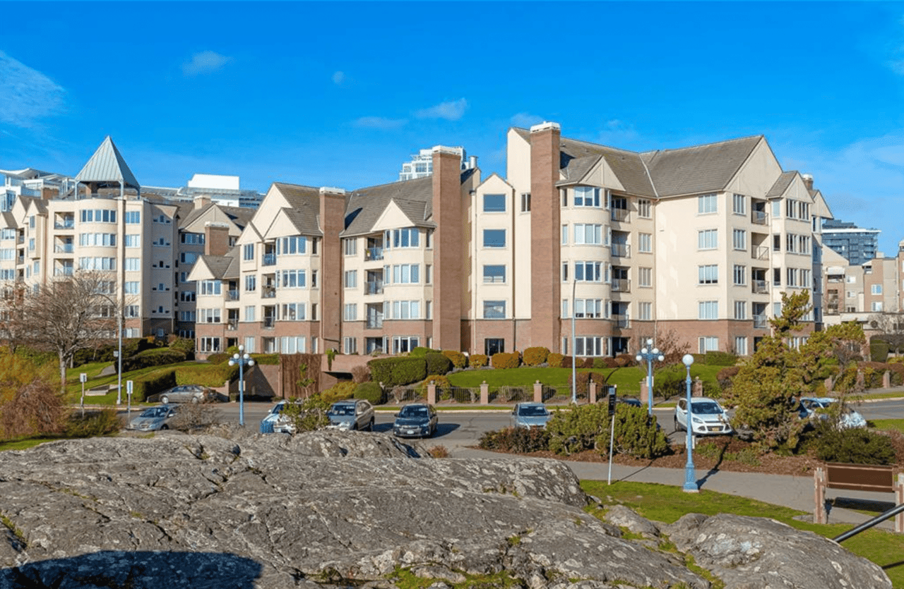 415 - 50 Songhees Rd 