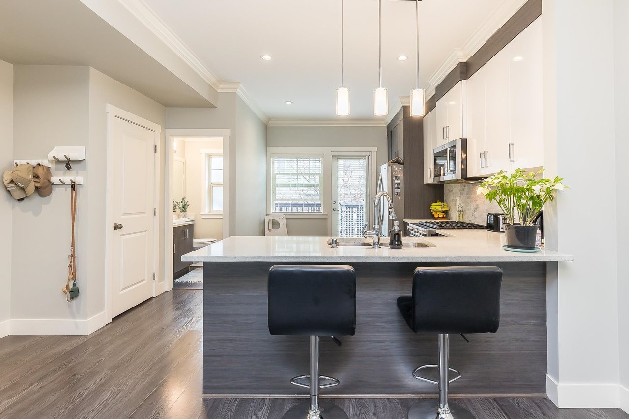 12-19097 64 Ave