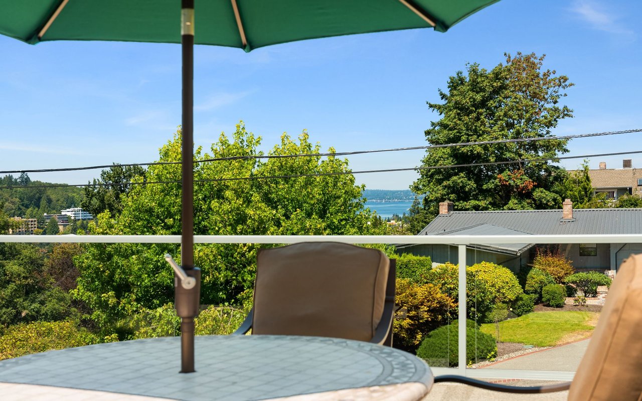North Mercer Island Rebuild with Views