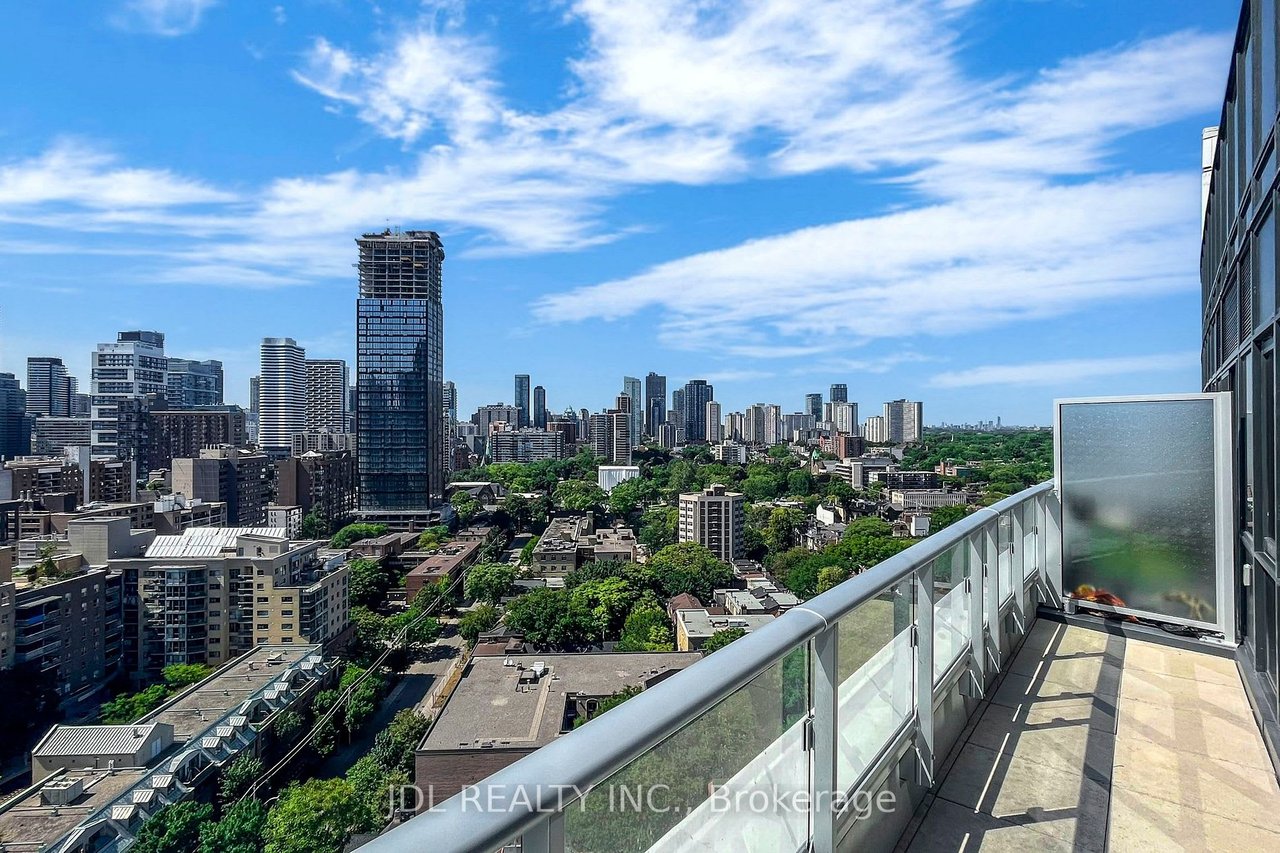 DE CONDOS BY MENKES
