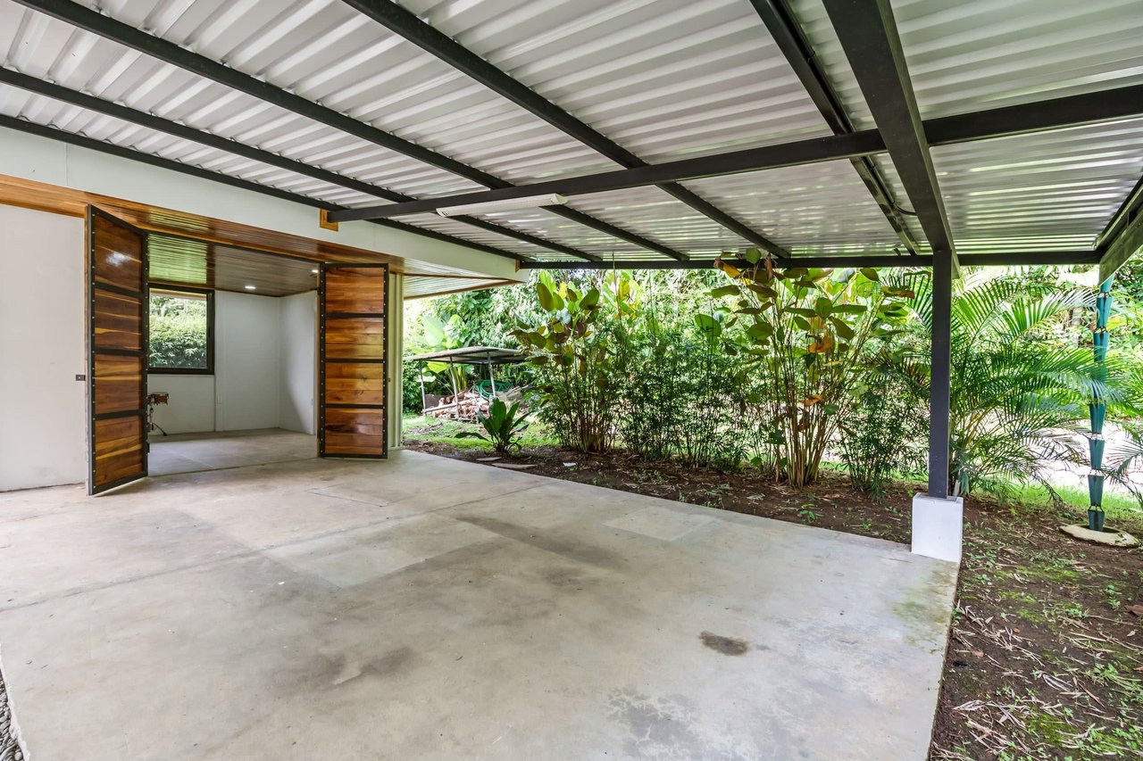 Bright & Peaceful 3-Bedroom Home With Separate Workshop/Office Space & Stunning Views Of The Lush Mountains In Easy-Access Location In Ojochal Costa Rica