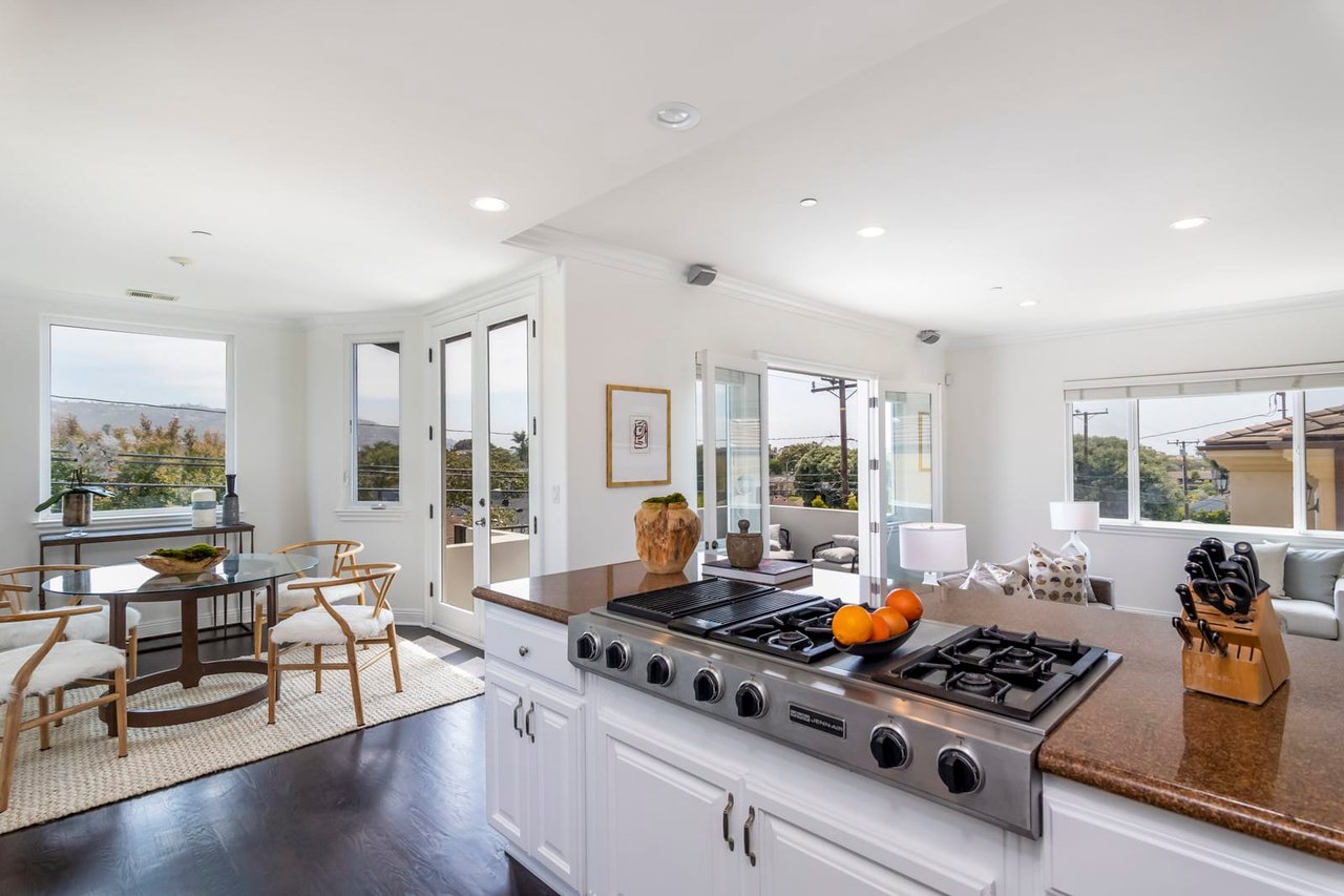 700 Avenue C