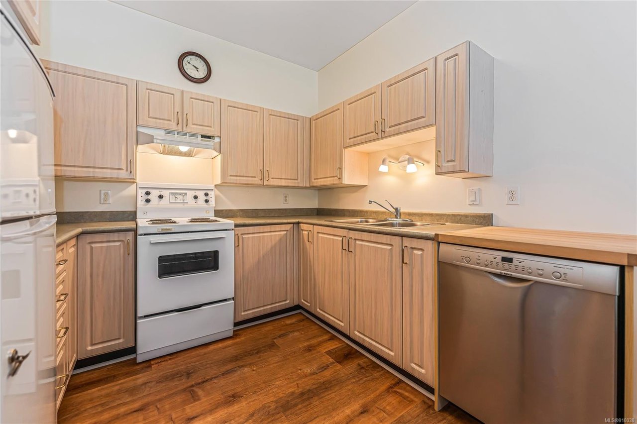 115-1485 Garnet Rd
