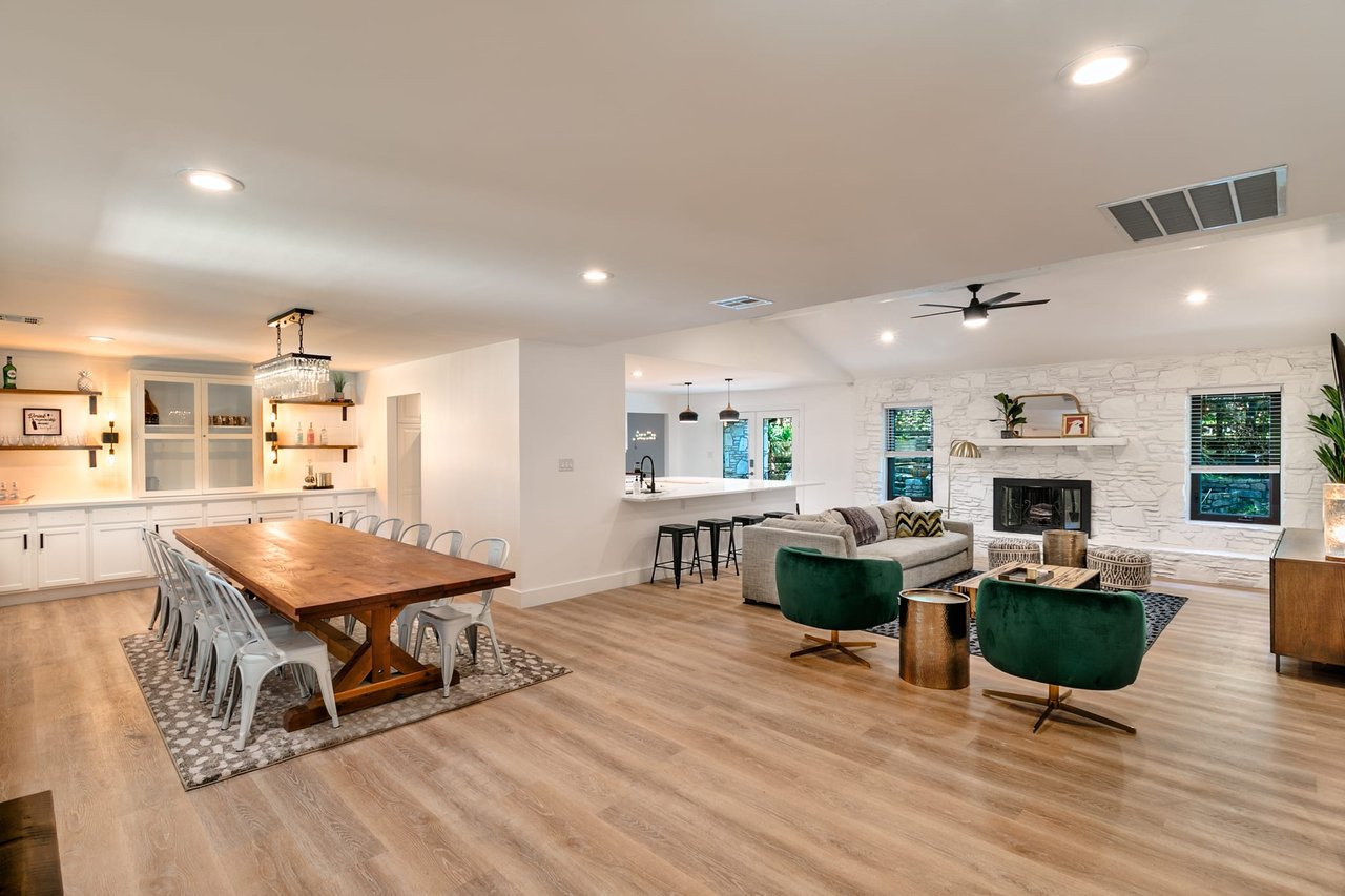 Updated, unrestricted Hillcountry Gem nestled in the Live Oak Trees