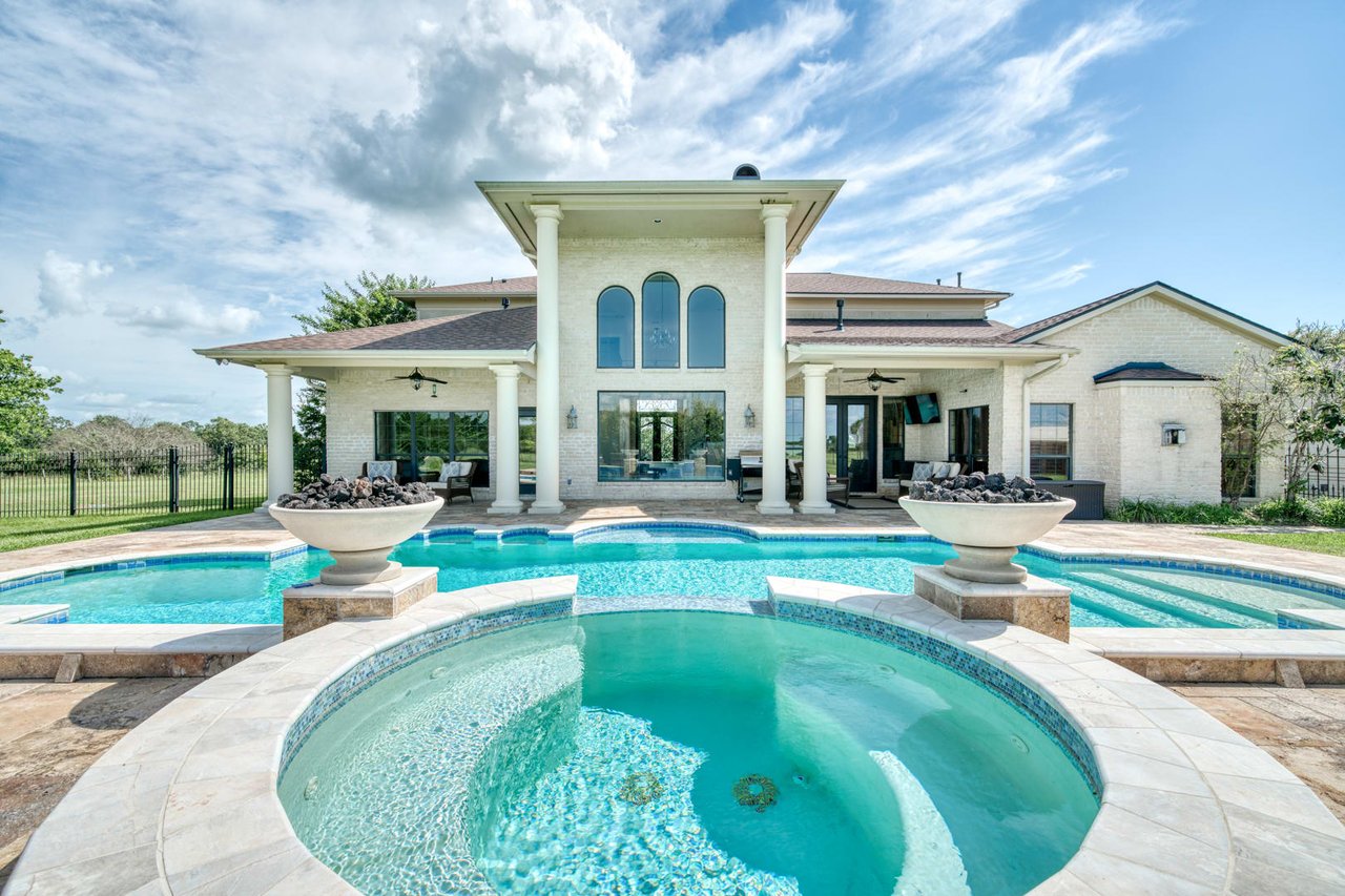 5538 FM 529 Bellville, Tx 77418