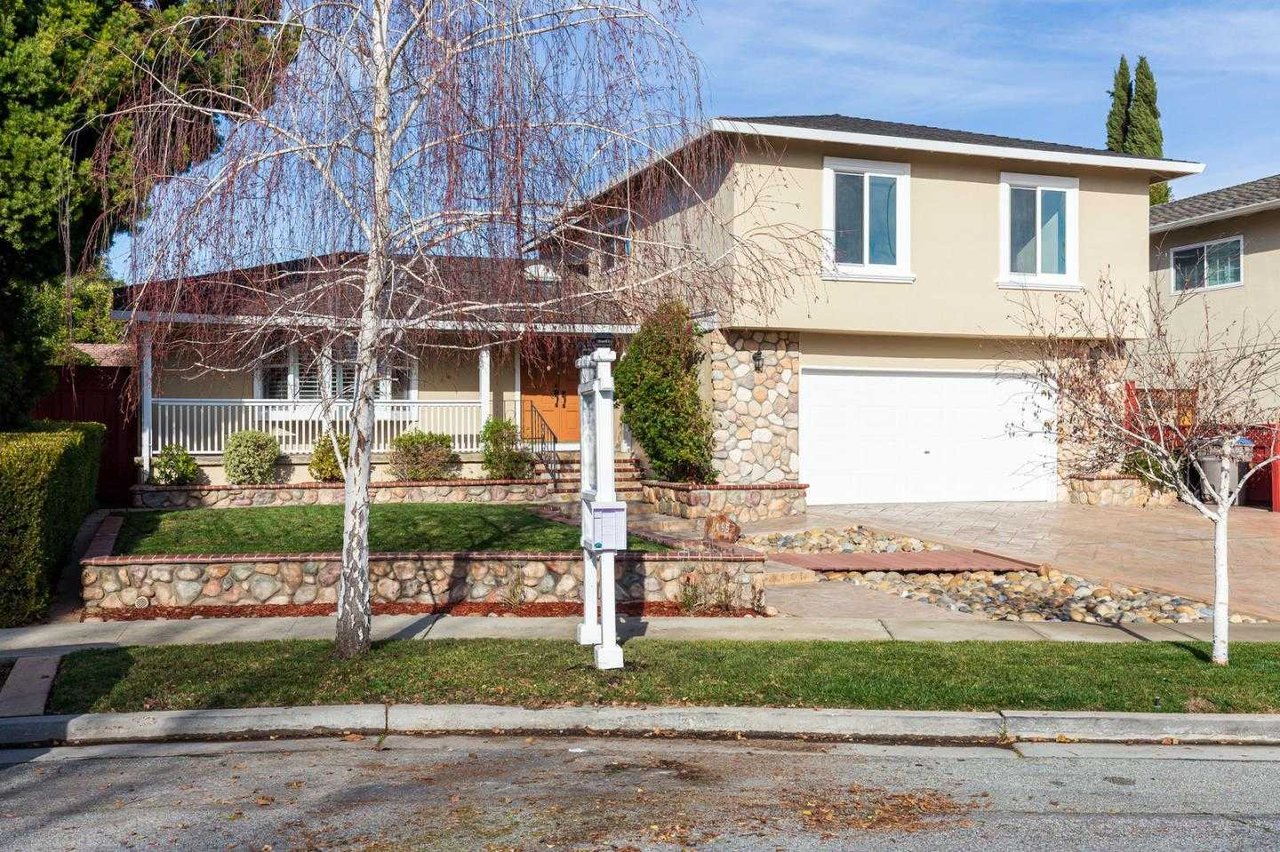 495 Barron Park CT