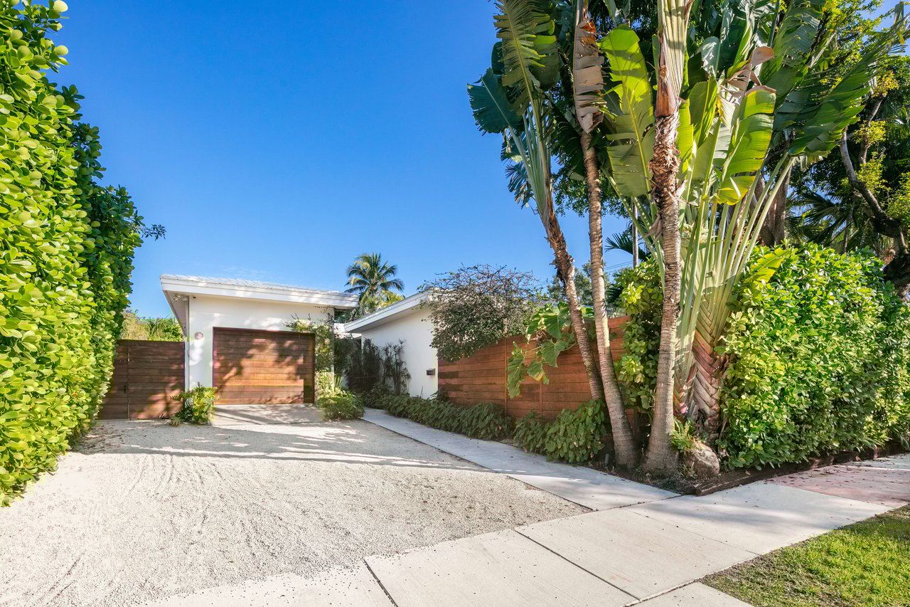 441 E Dilido Drive