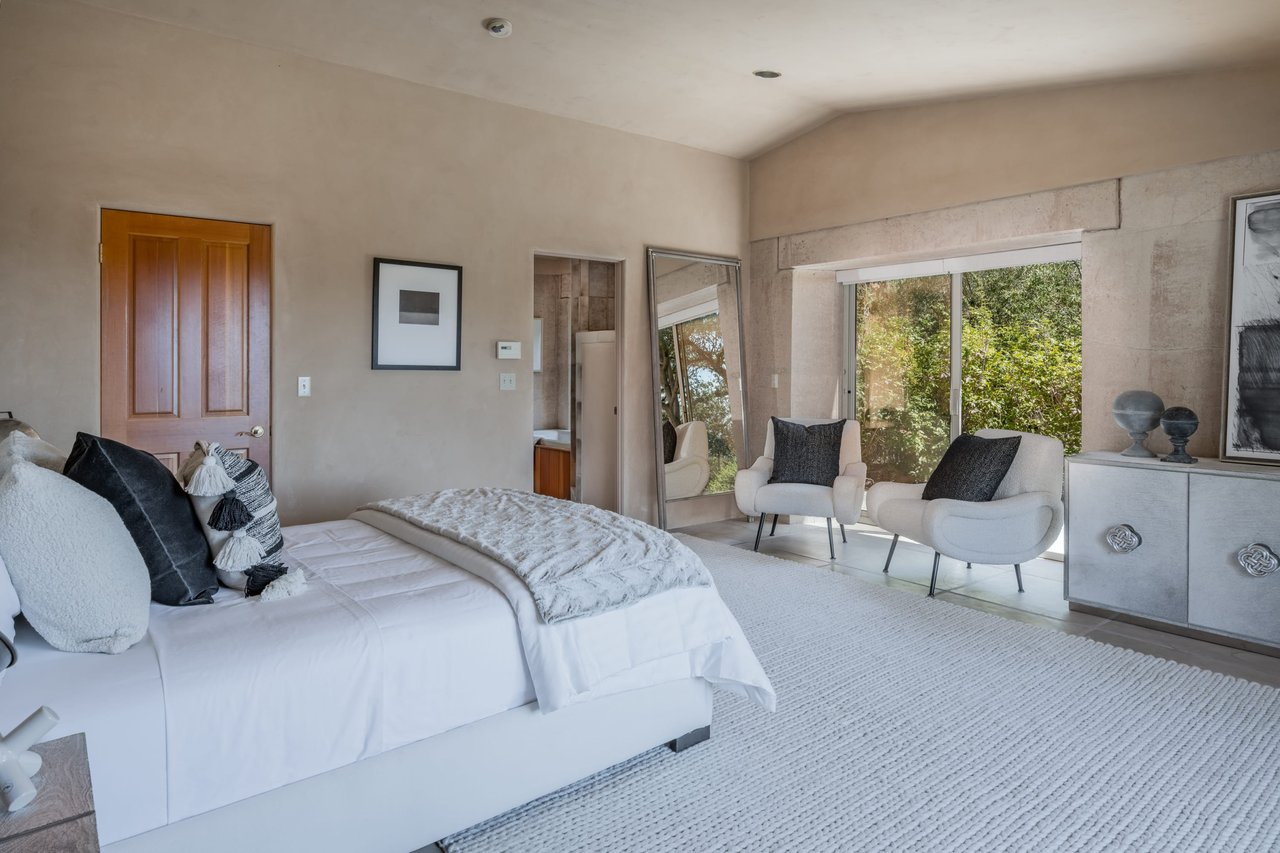Quarry Hill Road, Sonoma