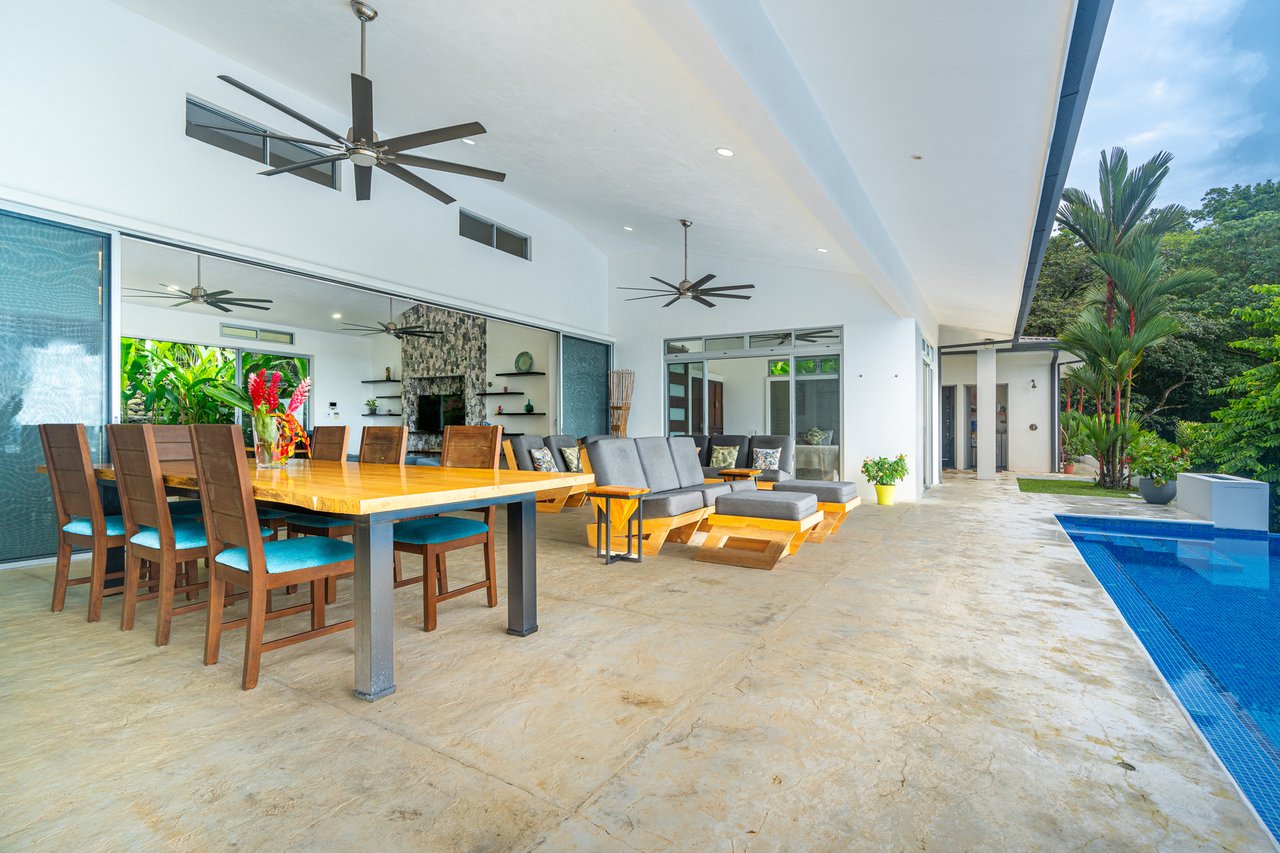 Modern Oceanview Infinity Pool Estate, Ojochal, Puntarenas