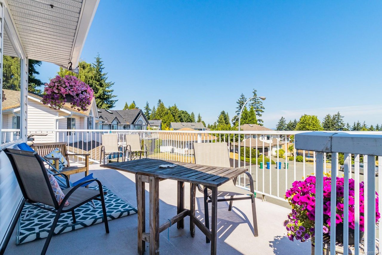 5270 Catalina Dr, Nanaimo