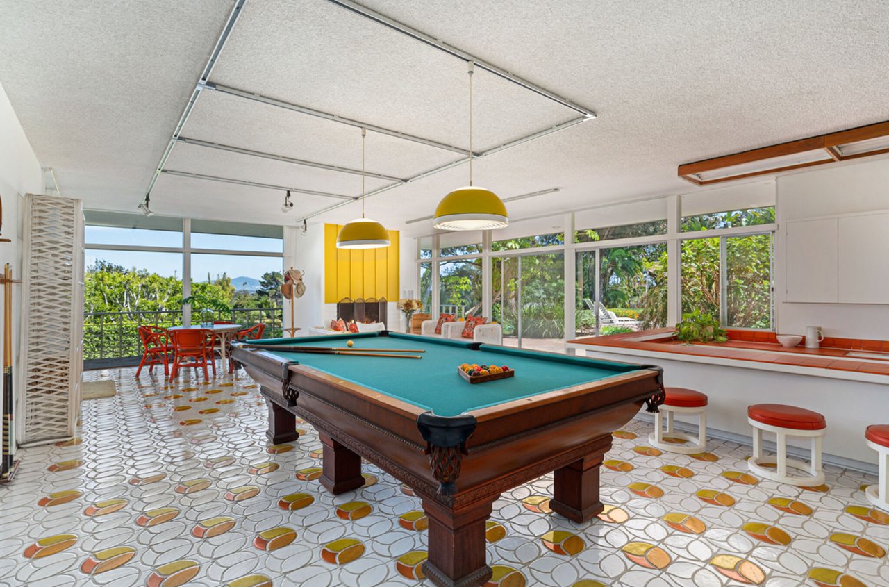 Mid-Century Modern by Frank Lloyd Wright Apprentice! The Dupont Residence: 4545 North Lane