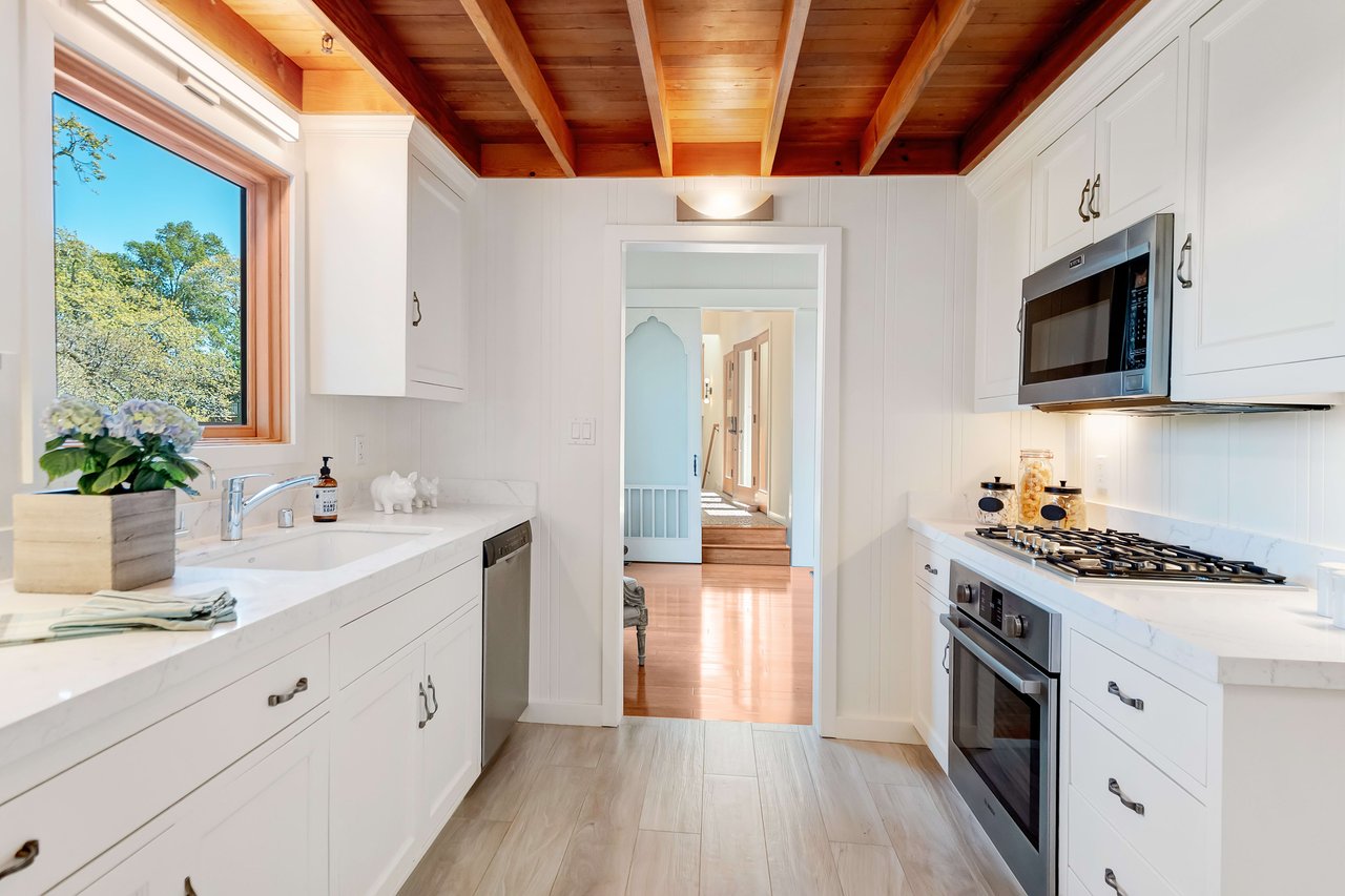 880 Bolinas Road, Fairfax