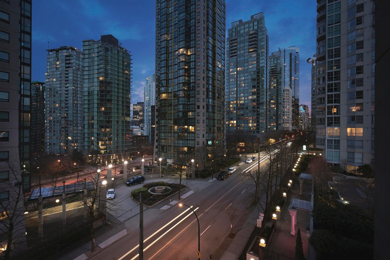 402-738 Broughton Street, Vancouver